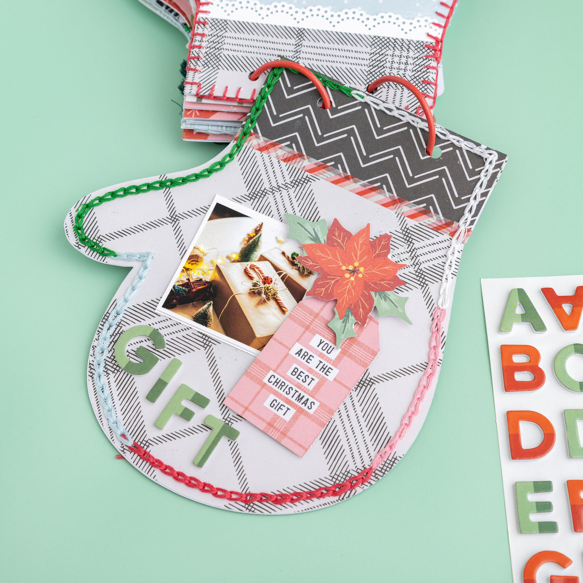 Mittens & Mistletoe Ephemera Die-Cuts 40/Pkg - Icons W/Gold Foil Accents
