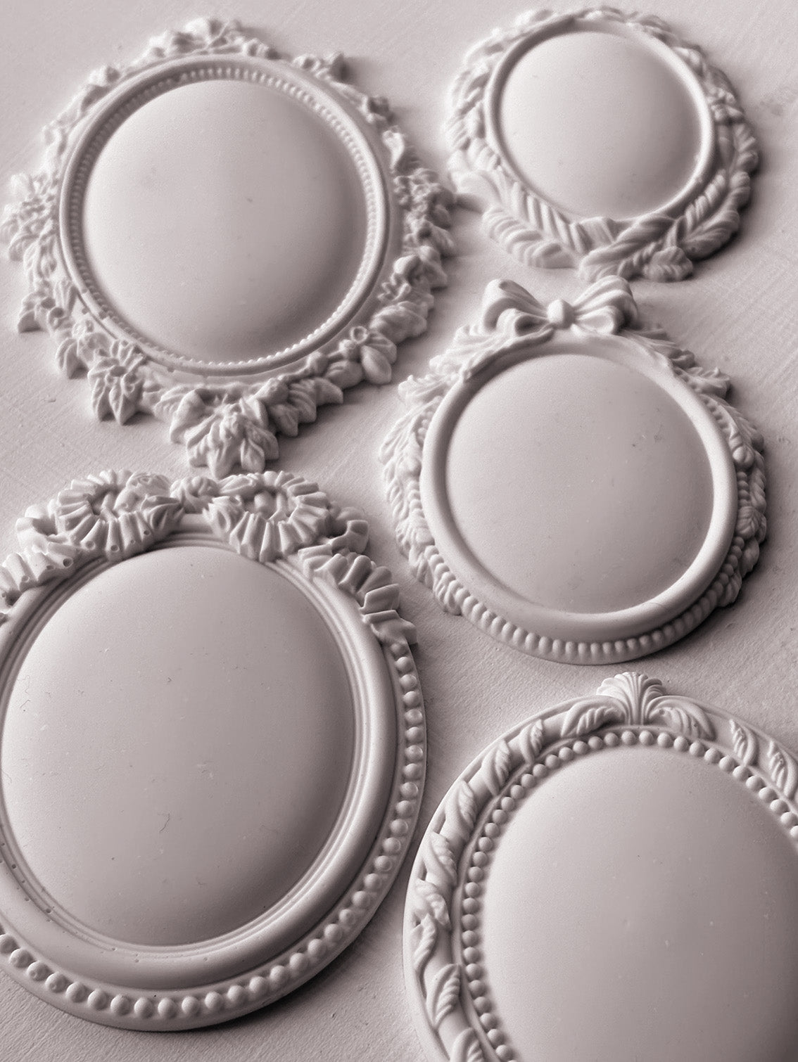Iron Orchid Designs - Vintage Brooches 6x10 IOD Mould™