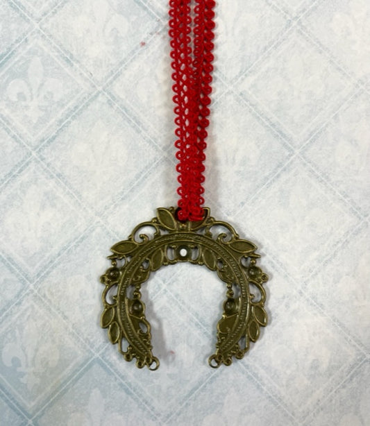Mistletoe & Holly - Christmas Laurel Charm