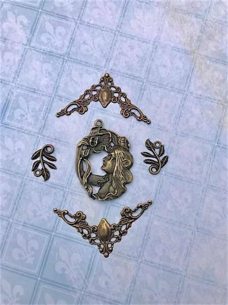 Fairy Whispers Charms - Milliflora