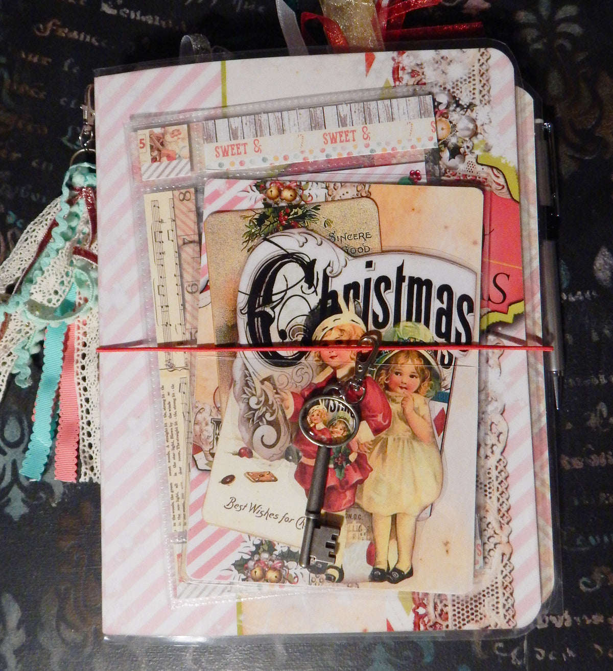 Traveler's Journal - Vintage Christmas Charm - Boy & Girl