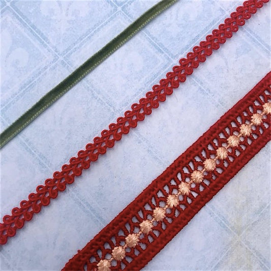 YULETIDE - LACE 75 - SHIPPING NOW!